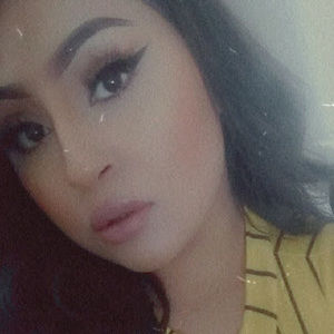 Meet your Posher, Priscila